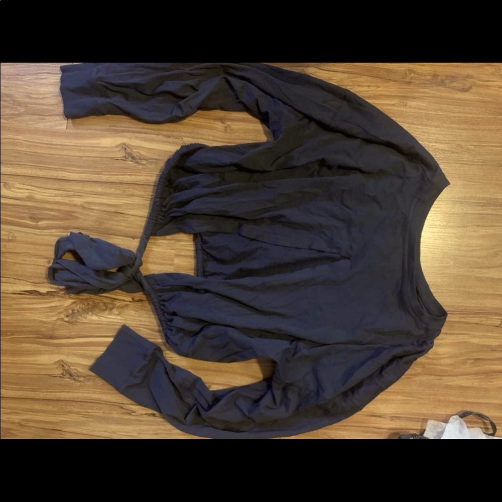 AE long sleeve open back top